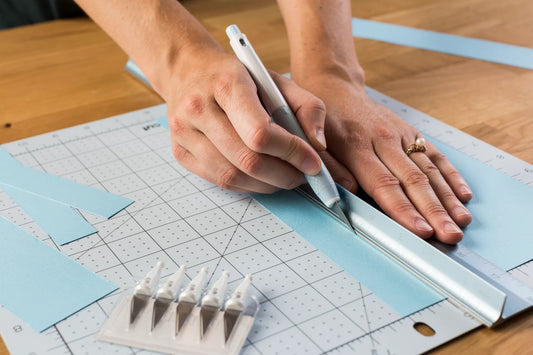 2004843 - Cricut TrueControl Knife Kit (Blue) with 5x spare blades .